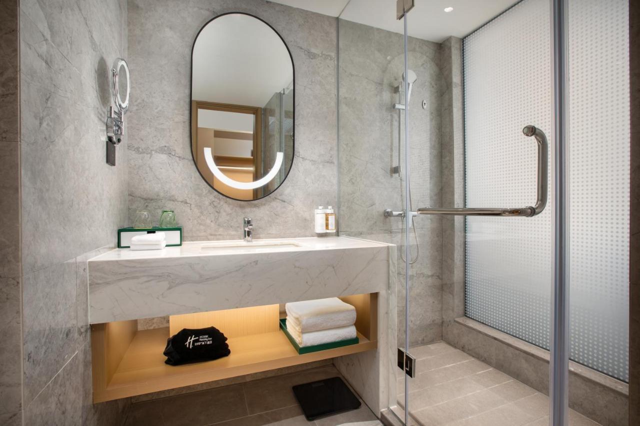 Hotel Nanjing Road, An Ihg 5*