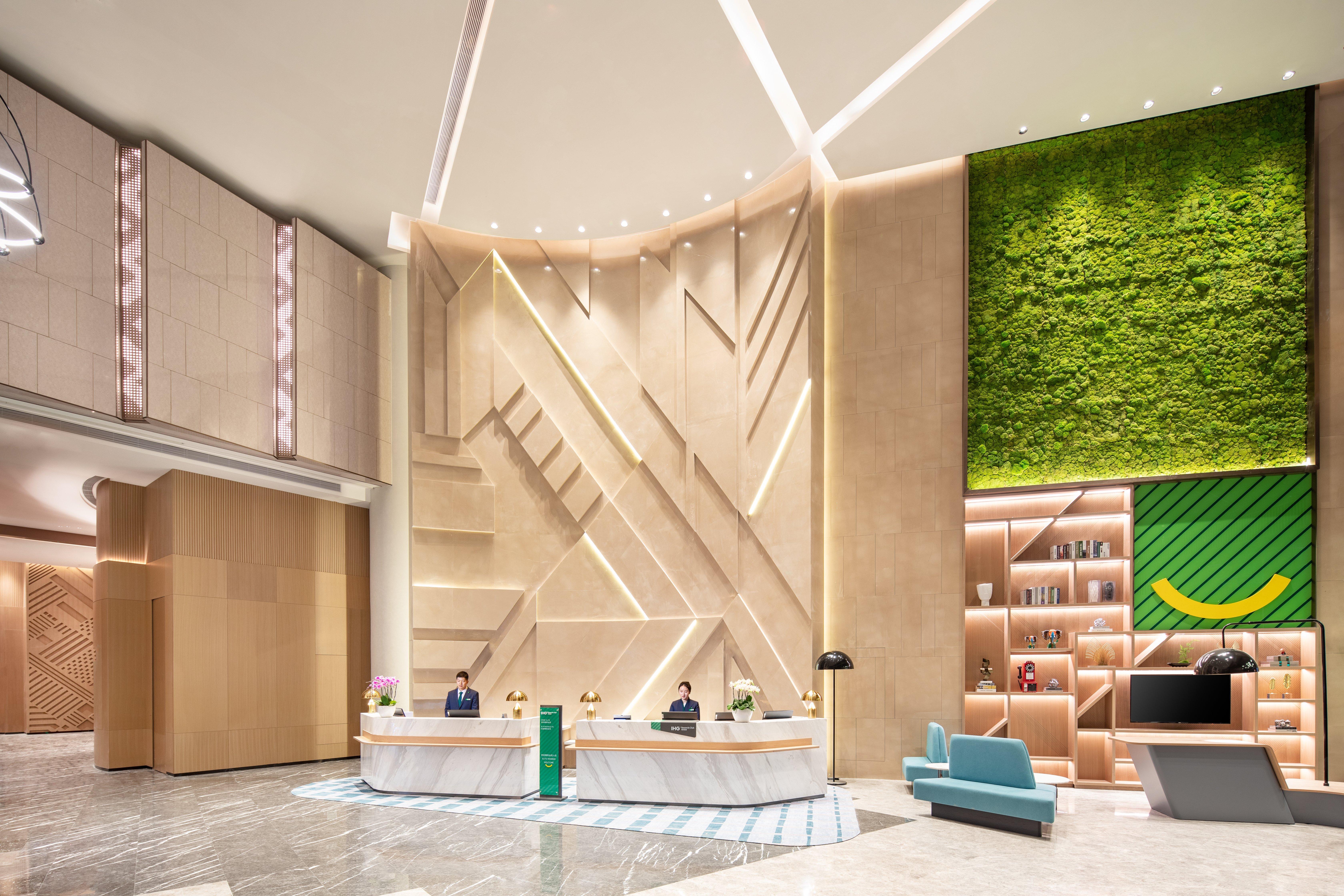 Nanjing Road, An Ihg 5* Shanghai