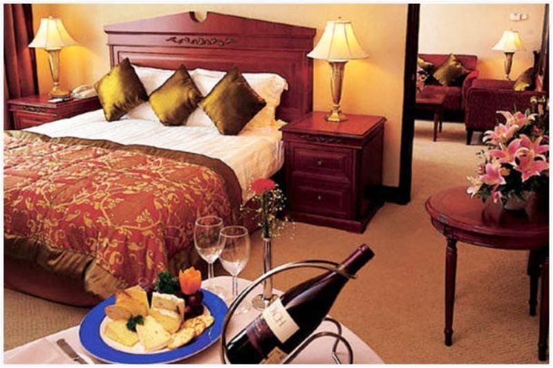 Nanjing Road, An Ihg 5*